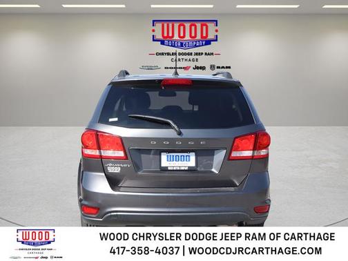 Granite Crystal Clearcoat Metallic 2019 Dodge Journey SE