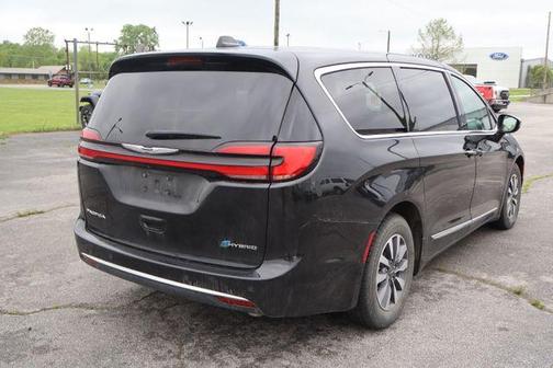 2023 Chrysler Pacifica Hybrid Limited