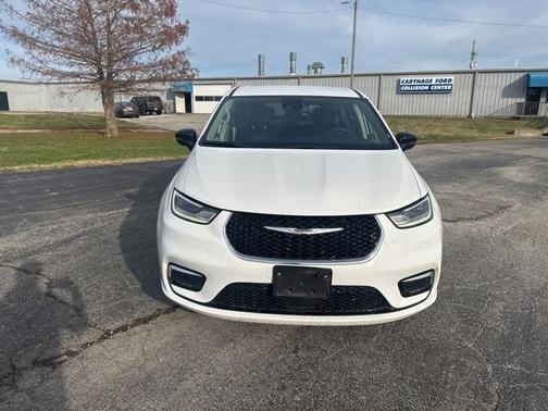 2024 Chrysler Pacifica Hybrid Select