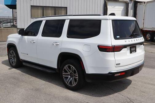 2025 Jeep Wagoneer Base