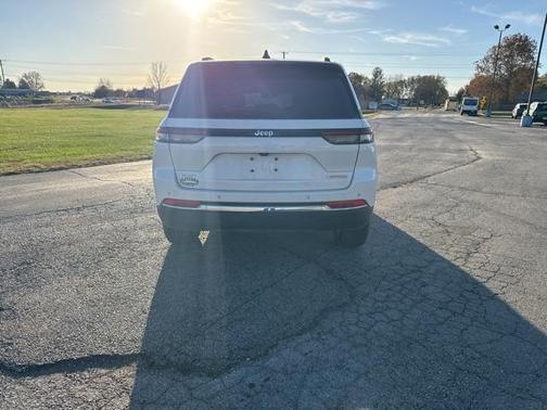 2024 Jeep Grand Cherokee Laredo