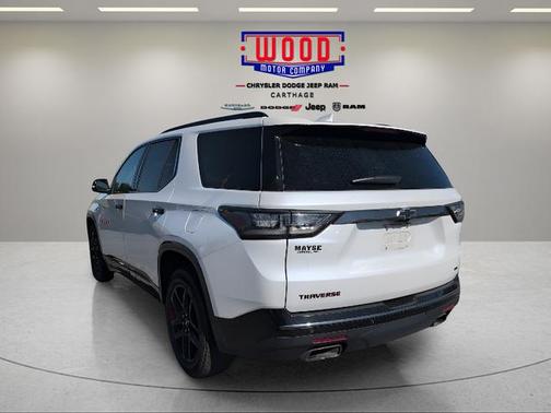 Iridescent Pearl Tricoat 2019 Chevrolet Traverse Premier