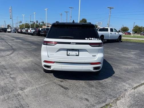2025 Jeep Grand Cherokee Summit