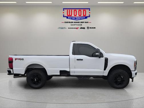 Oxford White 2023 Ford F-250 XL