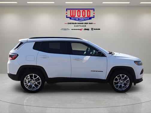 2023 Jeep Compass Latitude Lux