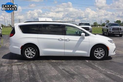 2022 Chrysler Pacifica Touring-L