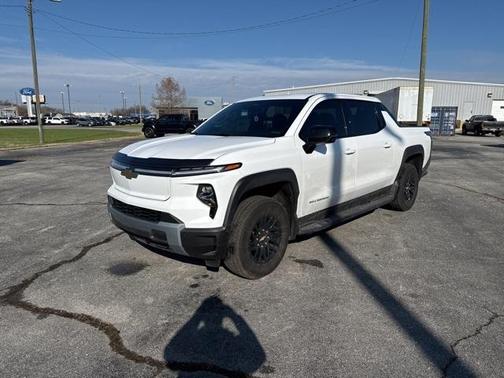 2025 Chevrolet Silverado EV LT