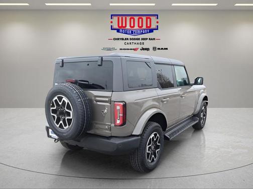 2025 Ford Bronco Outer Banks