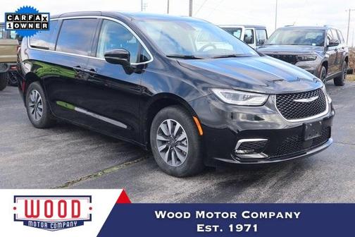 2024 Chrysler Pacifica Hybrid Select