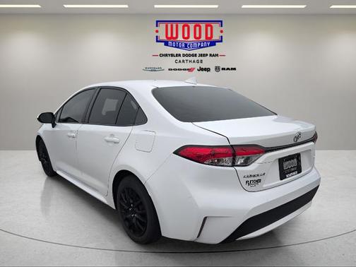 Super White 2021 Toyota Corolla LE