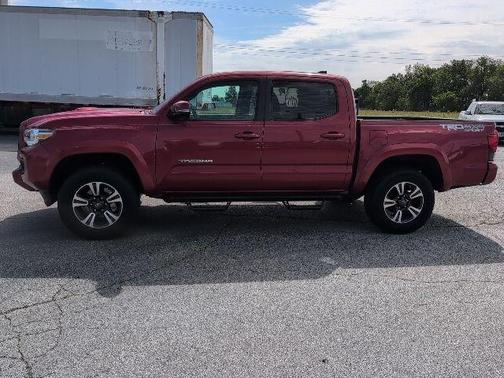 Barcelona Red Metallic 2019 Toyota Tacoma TRD Sport