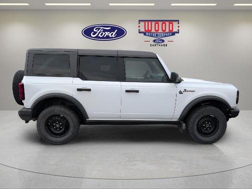Oxford White 2022 Ford Bronco Black Diamond
