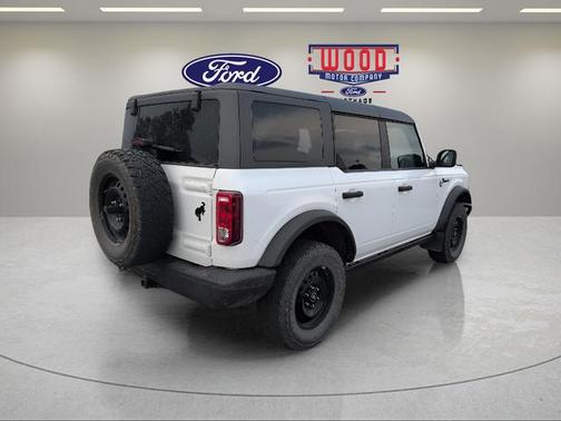 Oxford White 2022 Ford Bronco Black Diamond