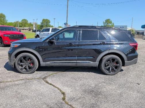 Black Metallic 2020 Ford Explorer ST