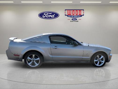 Gray 2009 Ford Mustang GT Premium