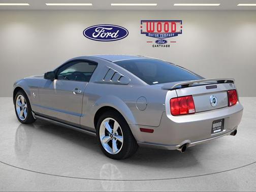 Gray 2009 Ford Mustang GT Premium