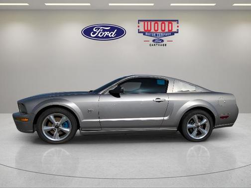 Gray 2009 Ford Mustang GT Premium