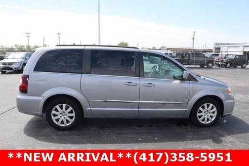 2015 Chrysler Town & Country Touring