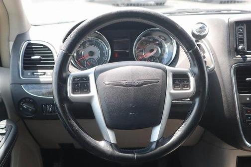 2015 Chrysler Town & Country Touring