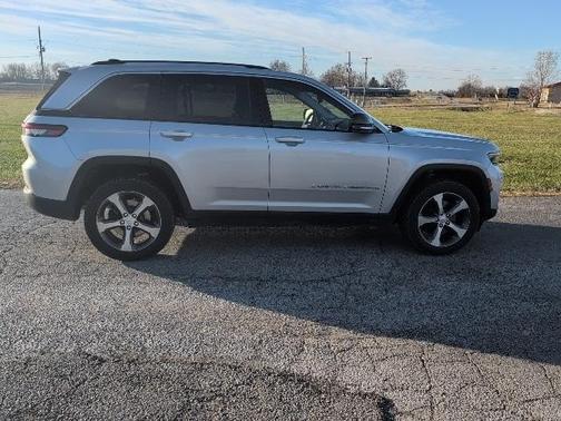 2022 Jeep Grand Cherokee 4xe Base