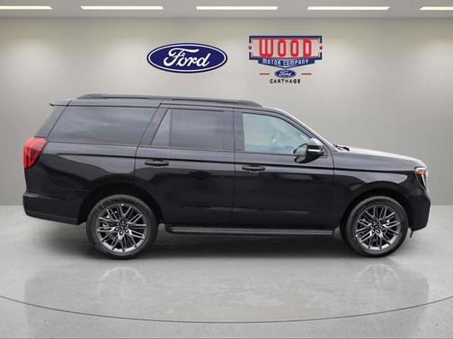 Agate Black Metallic 2026 Ford Expedition Platinum
