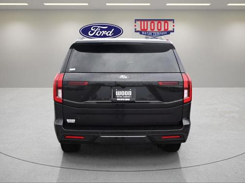 Agate Black Metallic 2026 Ford Expedition Platinum