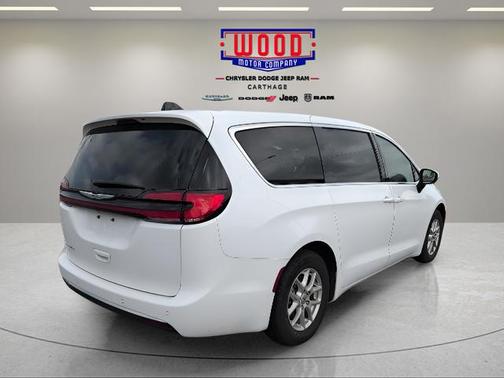 Bright White Clearcoat 2023 Chrysler Pacifica Touring-L