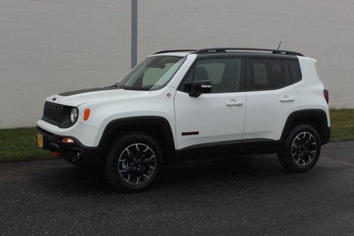 Alpine White Clearcoat 2023 Jeep Renegade Trailhawk