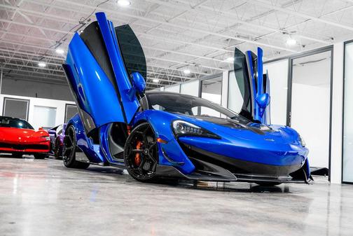 Blue 2019 McLaren 600LT Base