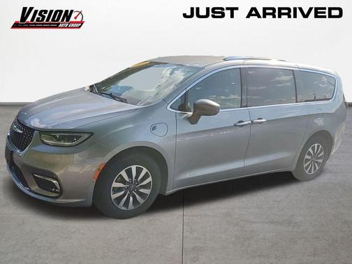 2021 Chrysler Pacifica Hybrid Touring L