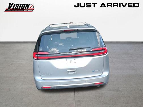 2021 Chrysler Pacifica Hybrid Touring L