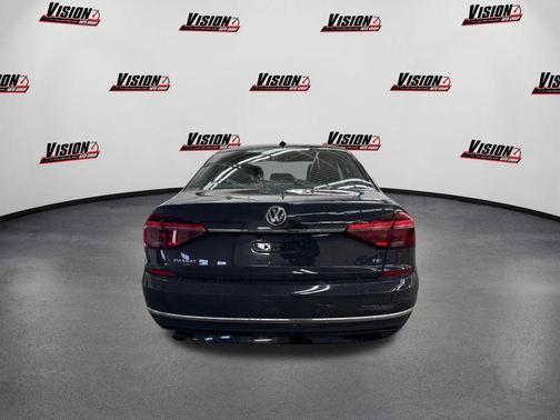 2017 Volkswagen Passat 1.8T R-Line w/Comfort