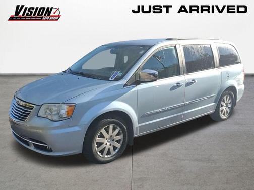 2012 Chrysler Town & Country Touring-L