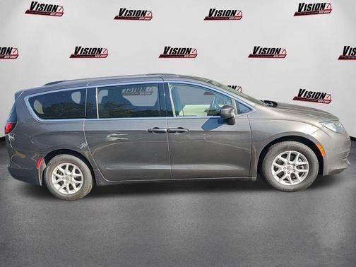 2020 Chrysler Voyager LXI
