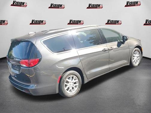 2020 Chrysler Voyager LXI