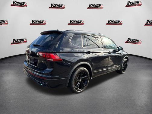 2023 Volkswagen Tiguan 2.0T SE R-Line Black 4MOTION