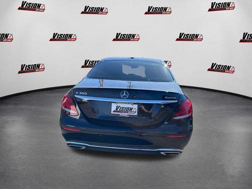 2017 Mercedes-Benz E-Class 4MATIC