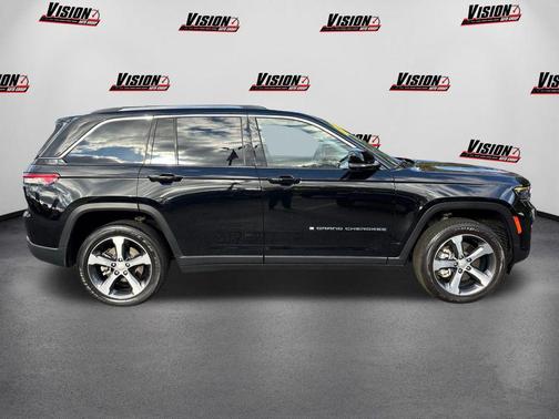 2022 Jeep Grand Cherokee 4xe Base