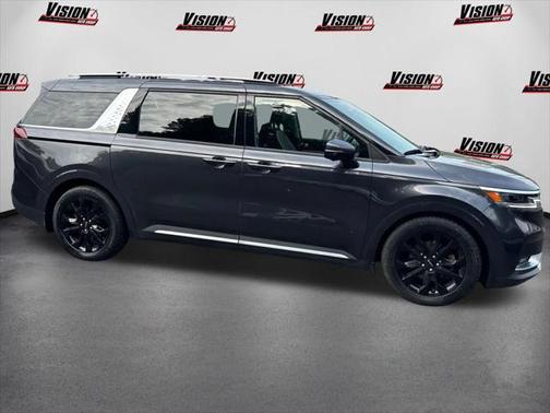 2022 Kia Carnival SX