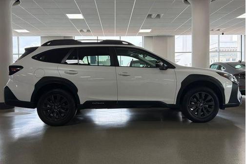 Crystal White Pearl 2025 Subaru Outback Onyx Edition