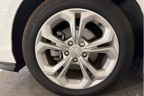 Platinum White Pearl 2025 Honda Accord LX