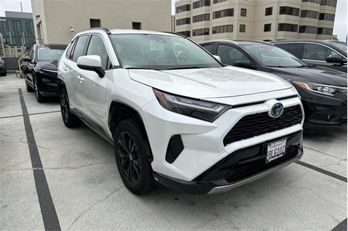 2022 Toyota RAV4 Hybrid SE