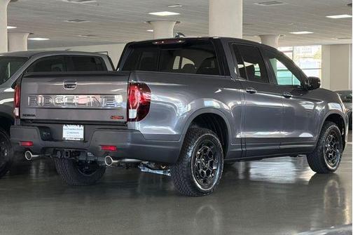 Modern Steel Metallic 2026 Honda Ridgeline TrailSport+