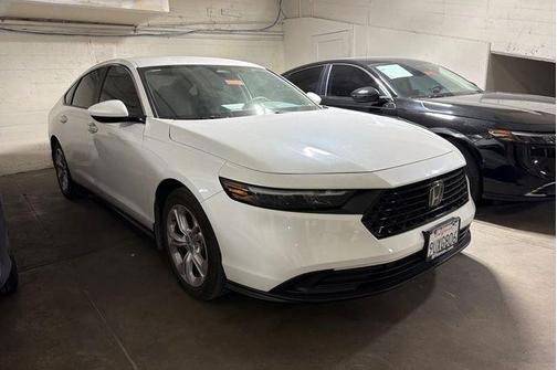 Platinum White Pearl 2025 Honda Accord LX