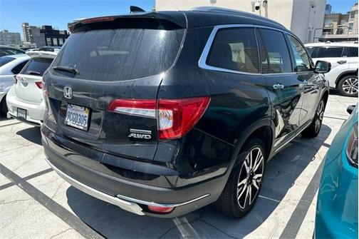 2022 Honda Pilot Touring 7-Passenger