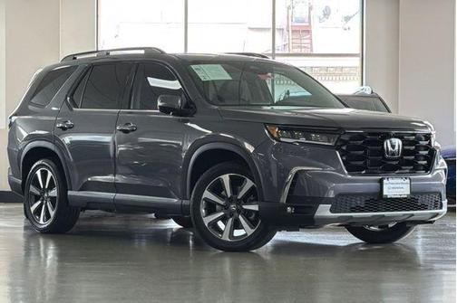 Modern Steel Metallic 2025 Honda Pilot Elite