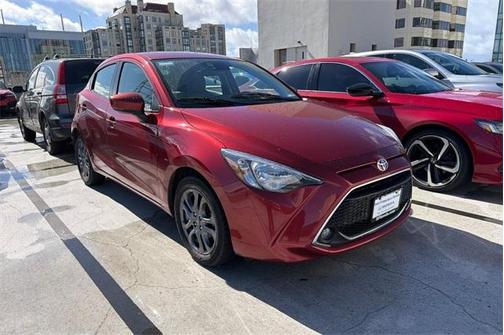2020 Toyota Yaris Sedan LE
