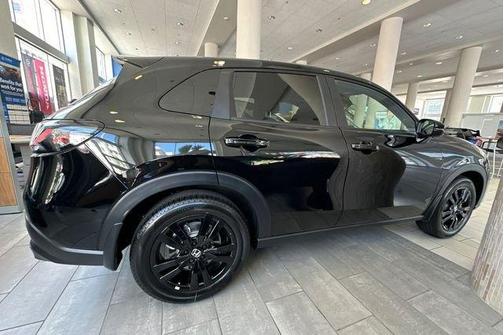 Crystal Black Pearl 2026 Honda HR-V Sport