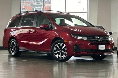 Radiant Red Metallic II 2026 Honda Odyssey EX-L