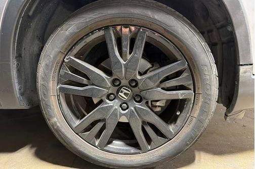 Lunar Silver Metallic 2021 Honda Passport Sport